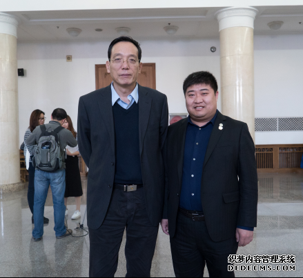 �������ϯ�ƾ��ǿ�ɳ�� ����ЭίԱ���鹩����ĸ�